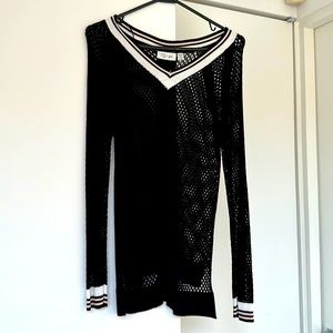 Cute V neck never worn